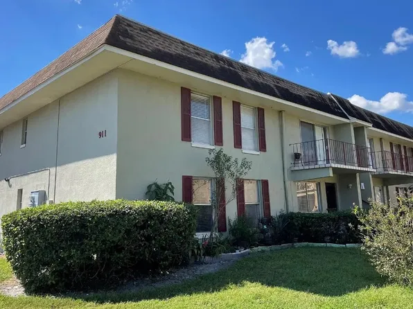 911C W Oak Ridge Rd, Orlando, FL 32809