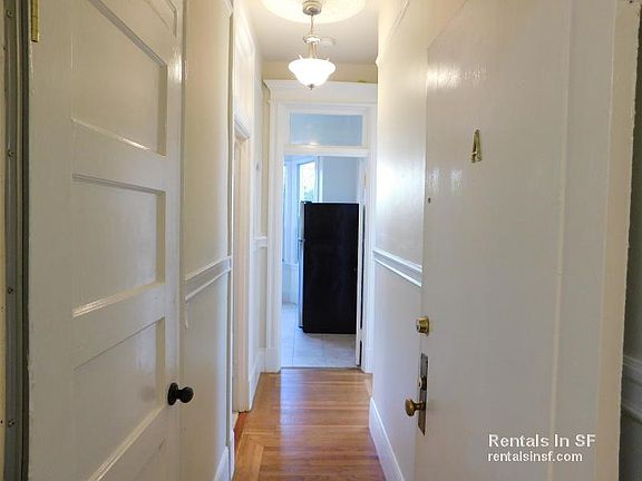 3rd image of 205 Steiner St #A