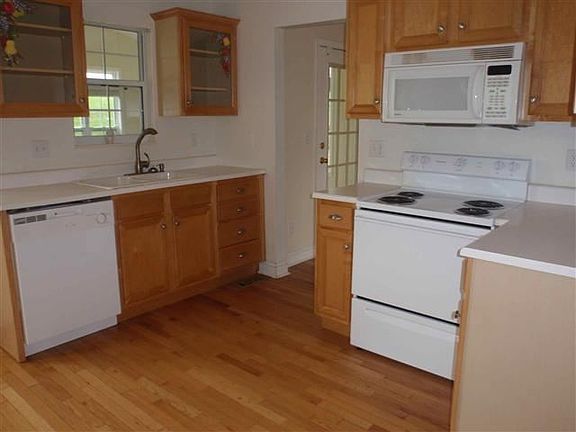 3rd image of 5739 Christine Ln
