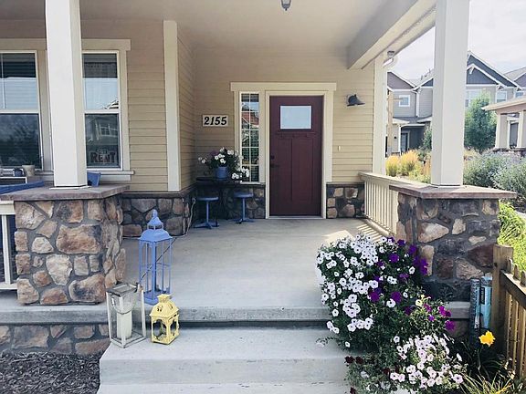 Front entrance/Patio overlloking park!