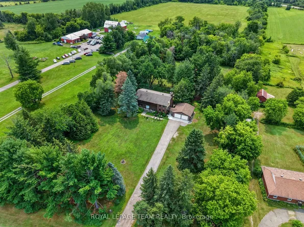 5584 First Line Rd, Ottawa, ON K0A 2E0