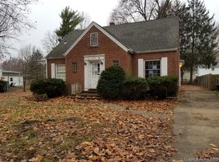 2137 S Walnut St, Springfield, IL 62704