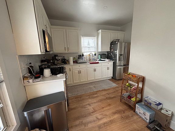 5th image of 42 Sherman Ave #1