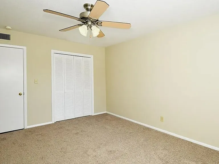 3812 Country Club Rd #I — Photo 10