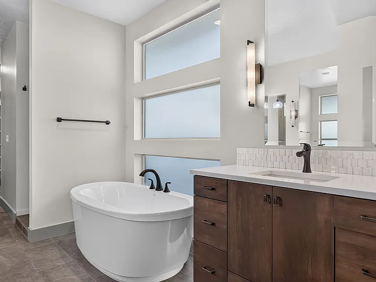6063 W Baron St — Photo 31