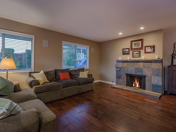 5th image of 3085 Brenda Ct