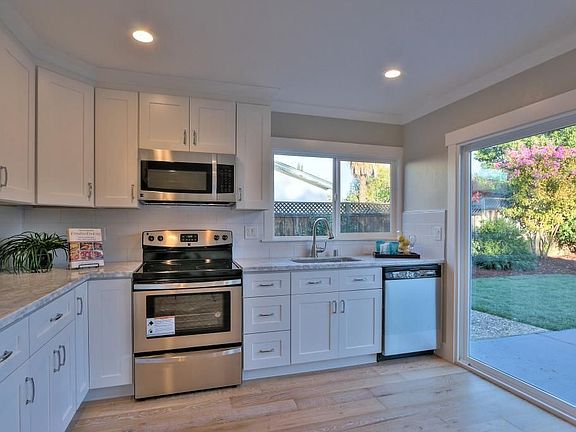 5th image of 92139 Located Hopkins St