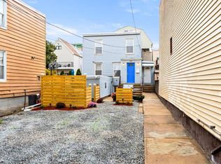 520 27th St, Union City, NJ 07087