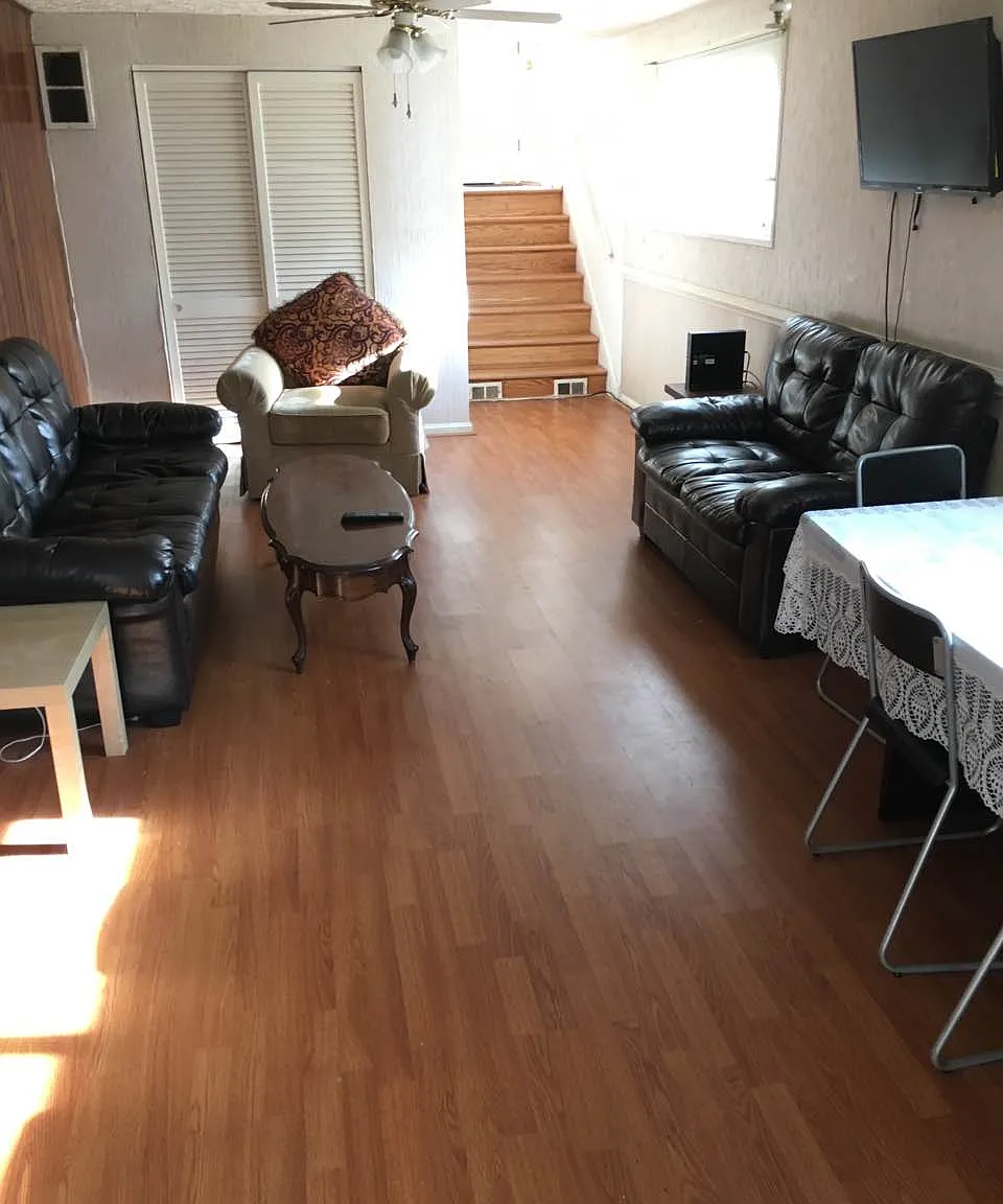 5 bed, 1818 sqft, $850 — Photo 3