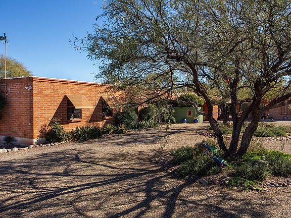 2nd image of 2366 Camino Esplendido
