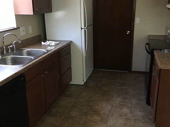 2nd image of 756 W Forest Dr