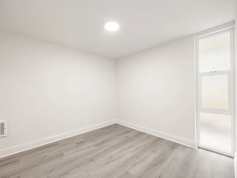 940 Guerrero St — Photo 28