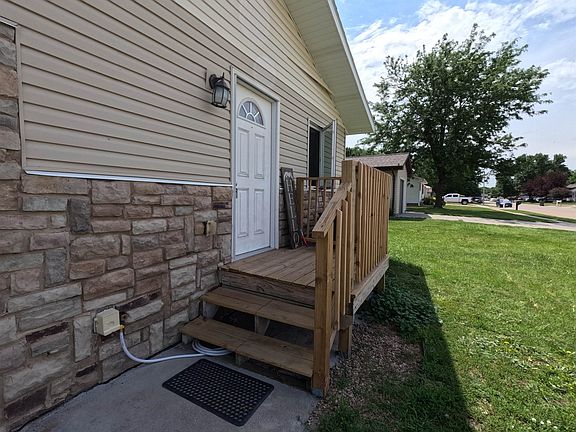3rd image of 1519 12th Ave