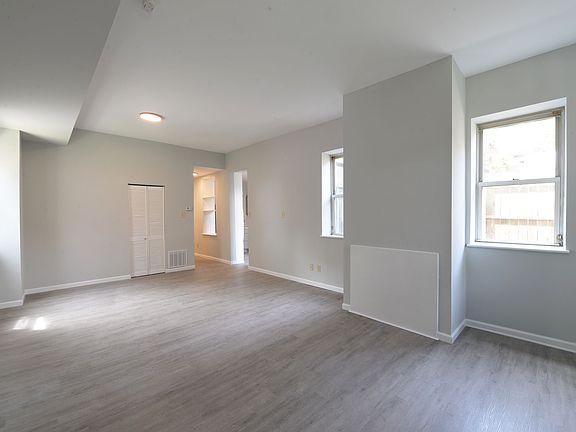 3rd image of 818AR Russell Blvd #0