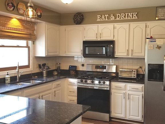 3rd image of 2306 Cottonwood Dr