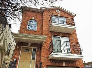 24 Edwin Pl, Newark, NJ 07112