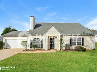2764 Holly Berry Dr, Ellenwood, GA 30294
