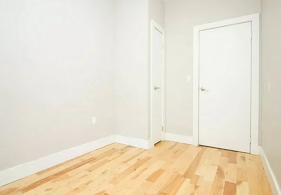 5th image of 407 Chauncey St #3E