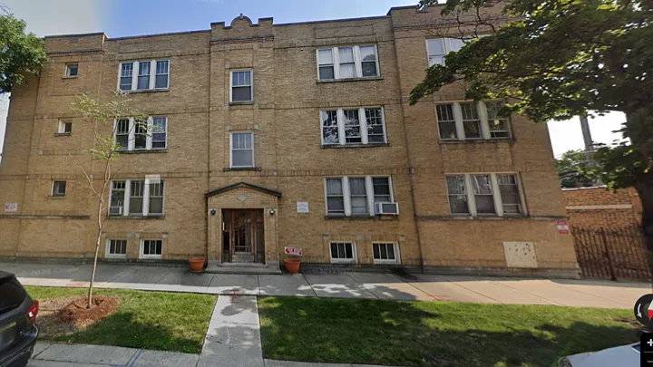 Street view building. Street parking usually available, no zone parking permit needed.