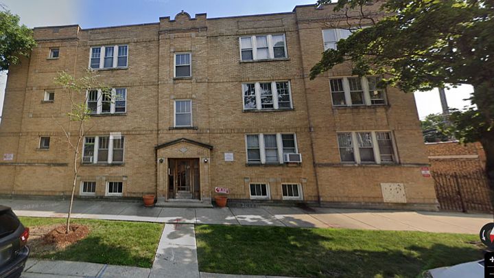 Street view building. Street parking usually available, no zone parking permit needed.