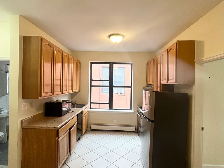 22-67 27th St #3 — Photo 1