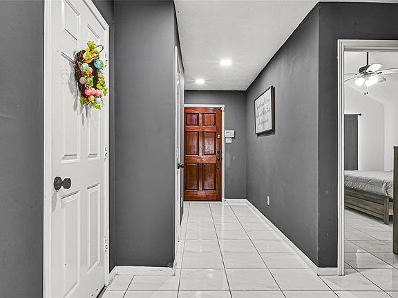 4th image of 5007 Ridgeway Dr