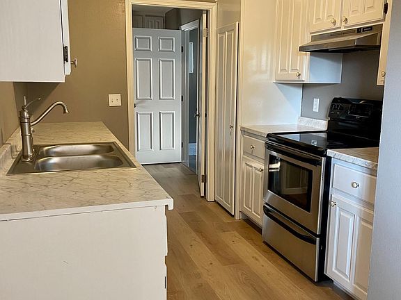 5th image of 1 Sidney Dr