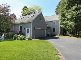 27 Winslow Rd, Needham, MA 02492