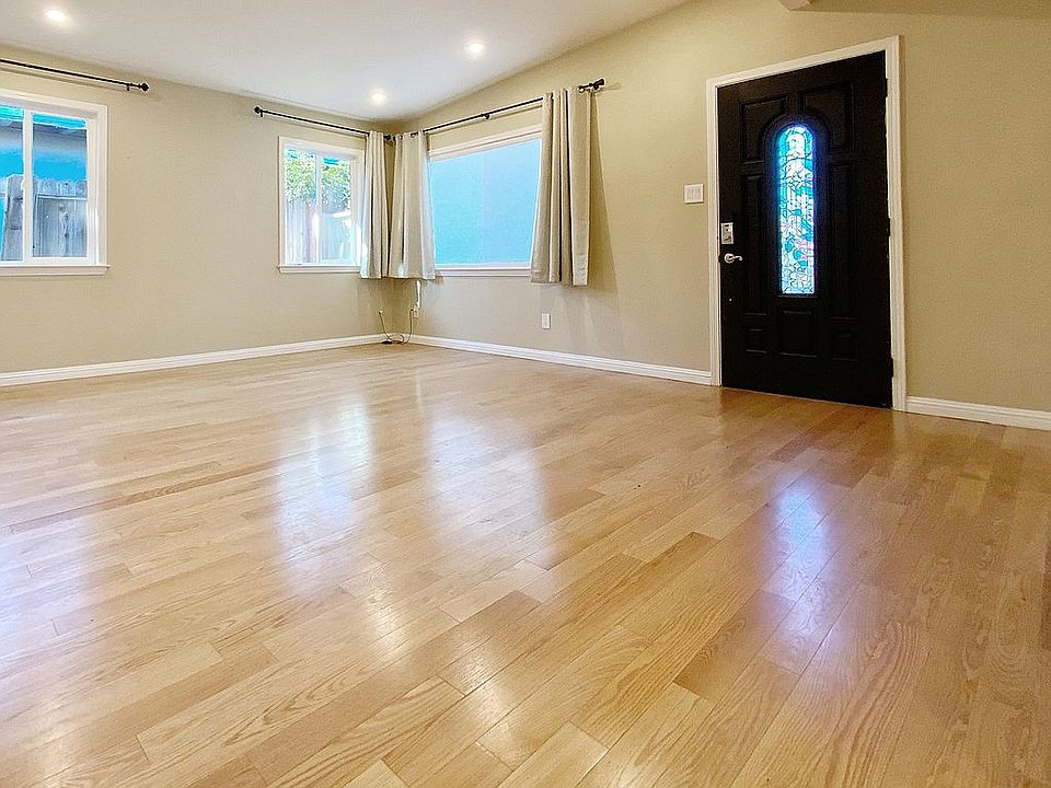 1st image of 566 Cypress Ave