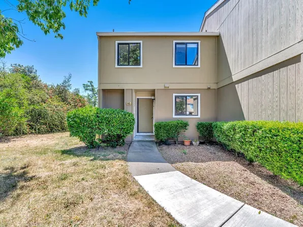 8 Oak Crest Court #G, Novato, CA 94947