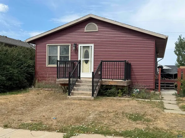 421 Ennen Dr, Rapid City, SD 57703