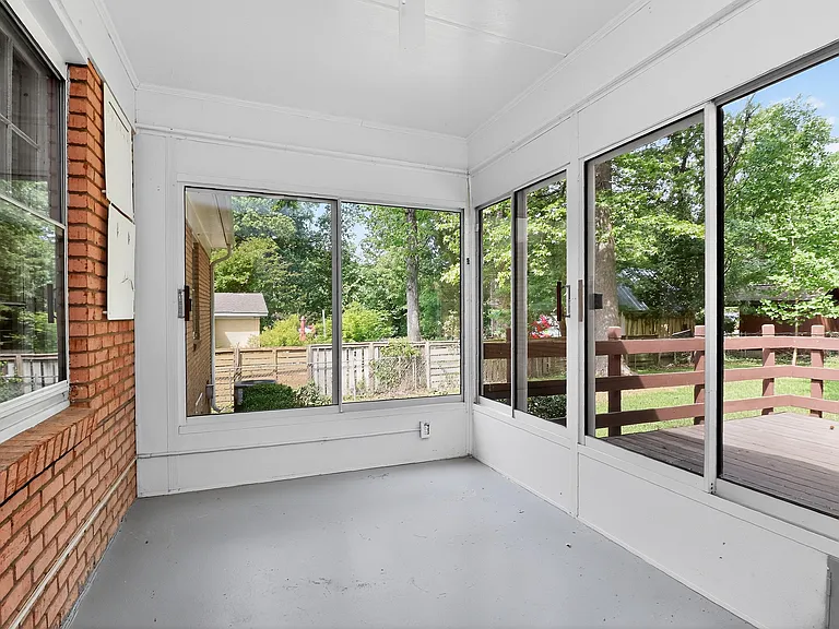 2309 Lanier Ave — Photo 16