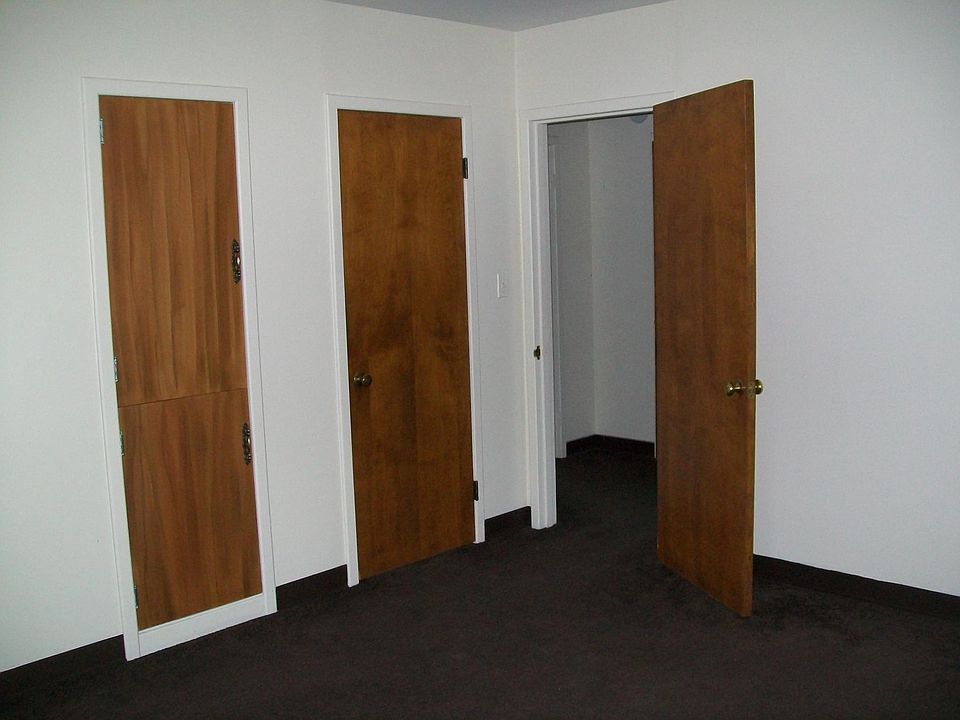 bedroom has 2 closets
