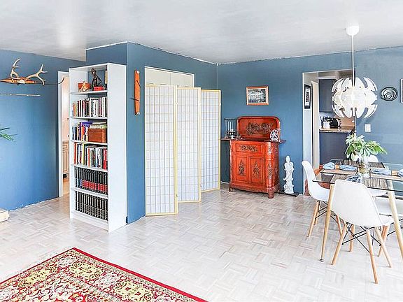Dining area w/large closet