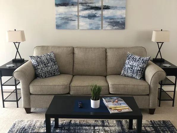 6 Costa Del Sol Dr, Lake Ozark, MO 65049