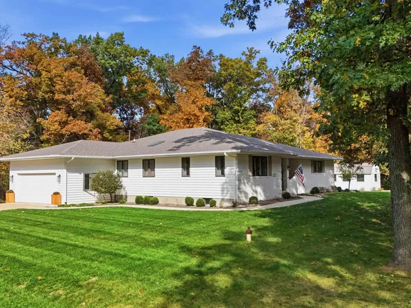 11905 W Hickory Springs Dr, Brimfield, IL 61517