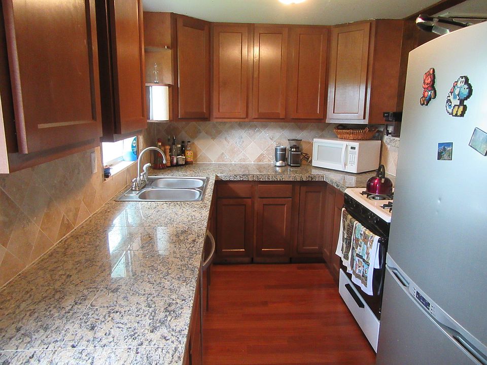2nd image of 413 E Ripley St