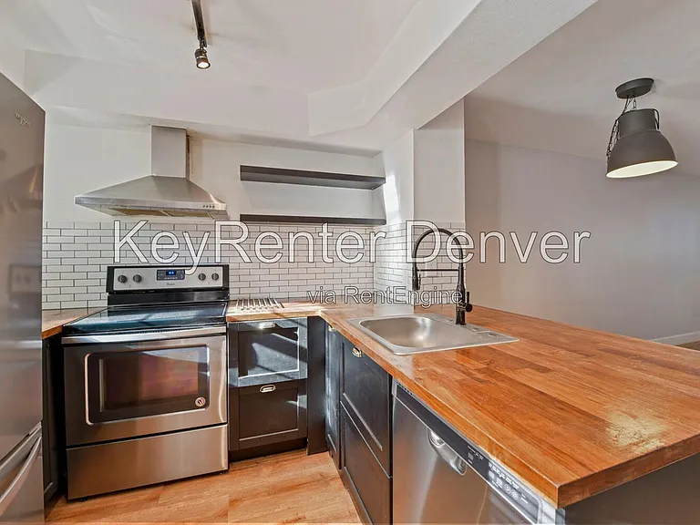 1811 S Quebec Way #208 — Photo 7
