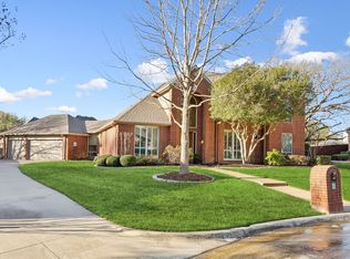 702 Brook Meadows Ct, Southlake, TX 76092