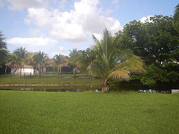 5th image of 3411 NW 114th Ave