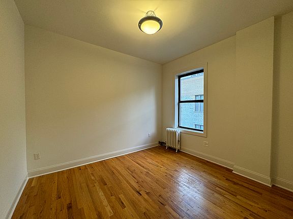 3rd image of 515 W 113th St #2K