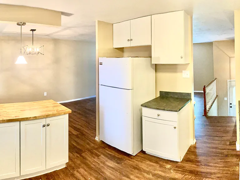 3913 Woodfield Rd — Photo 15