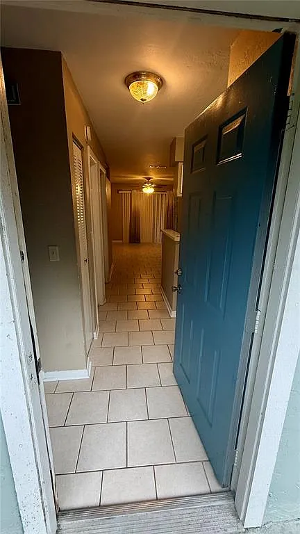3 bed, 2.5 bath, 1320 sqft, $1,300 — Photo 3