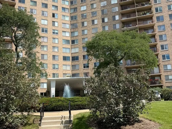 6833 N Kedzie Ave APT 801, Chicago, IL 60645