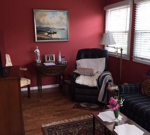 3rd image of 2 Woodcove Ct