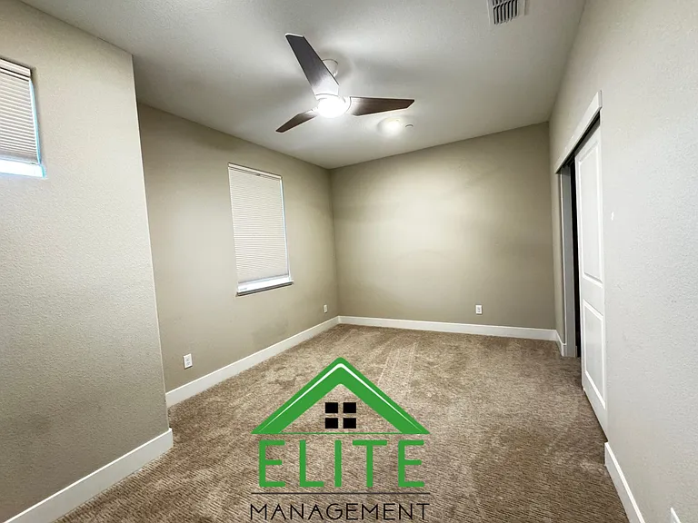 3004 Mulvaney Ave — Photo 36