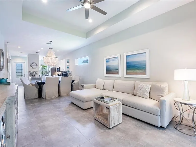 2737 Linda Dr — Photo 10