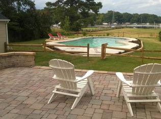 1326 W River Rd, Shady Side, MD 20764