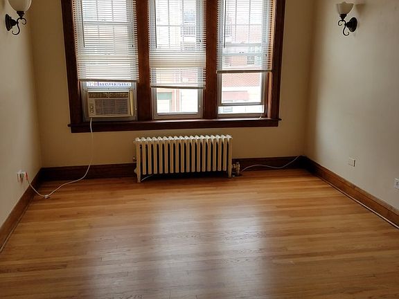 4th image of 311-313 S Main St #313-3