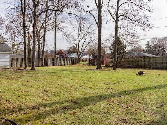 4th image of 8109 W Lone Beech Dr